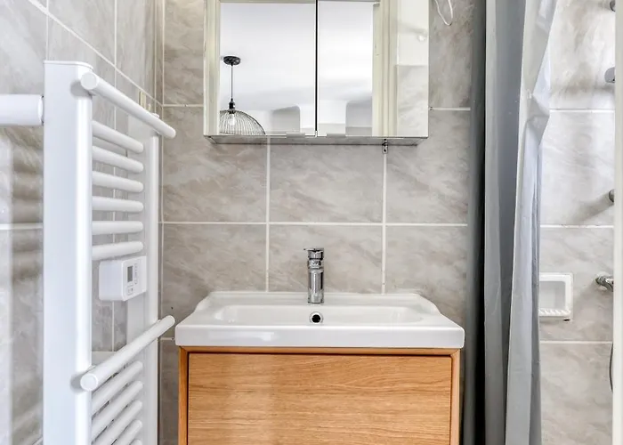 L'arche De La Cite - Netflix - - Clim Apartment